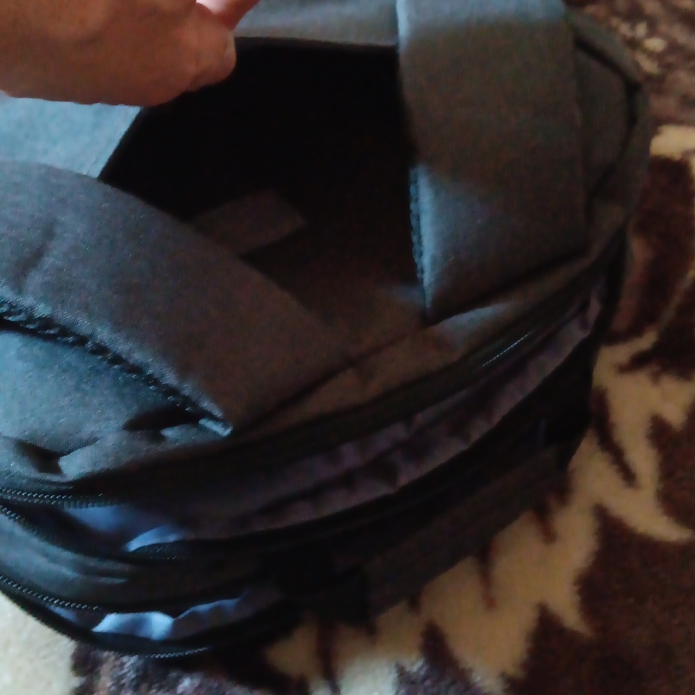 Backpack - Picture 4 of 4